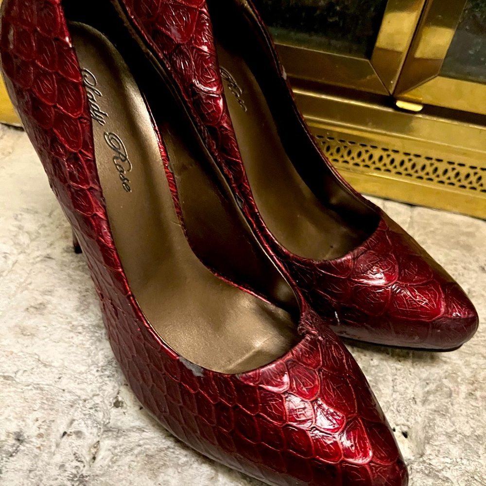 Brandy colored pumps